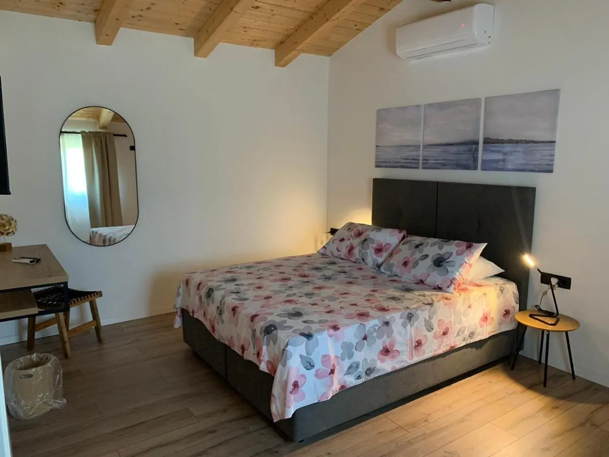 Accommodation Tri Murve Plomin 0*,  Croazia