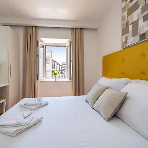 https://luxury-rooms-zadar-old-town.hotelinzadar.com